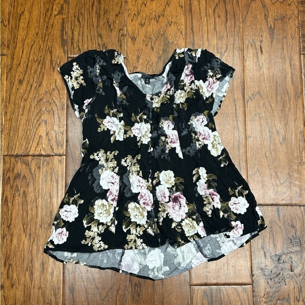 Torrid women’s floral button down top